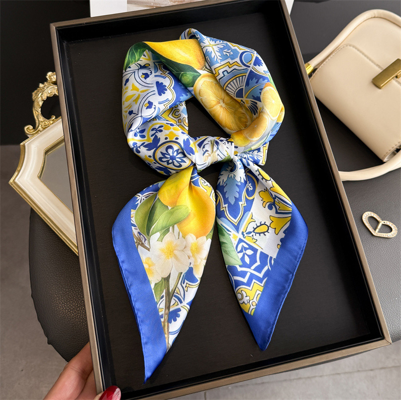 Women Fashion Necktie - Foulards carrés en soie imprimé fruits