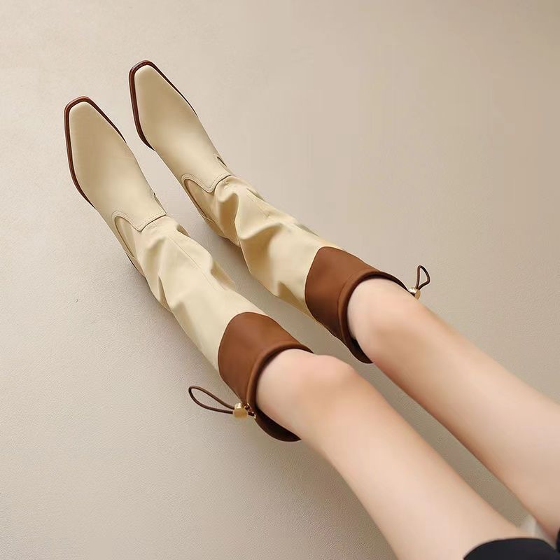 Women Fashion Trend 2025 - Abricot bout carré femmes bottes longues