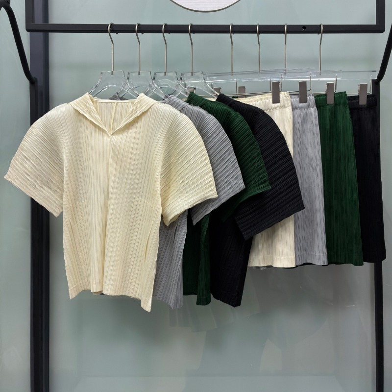 Ensemble plissé Miyake : sweat - Women'S Fashion Sweatshirts avis et prix