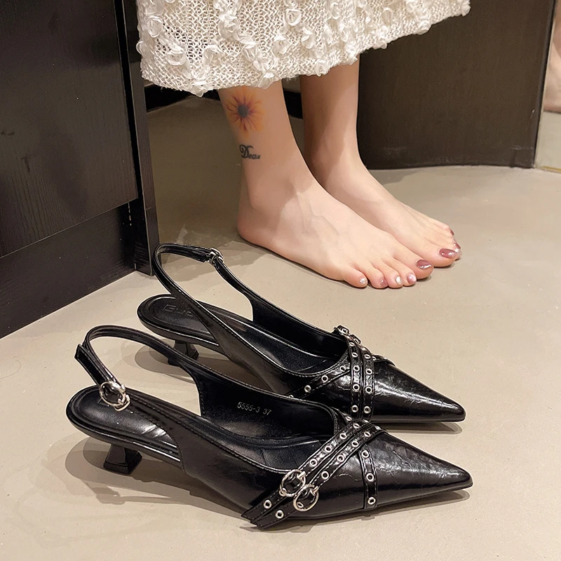 Sandales à bout pointu pour fe - Women Fashion Trend 2025 avis et prix